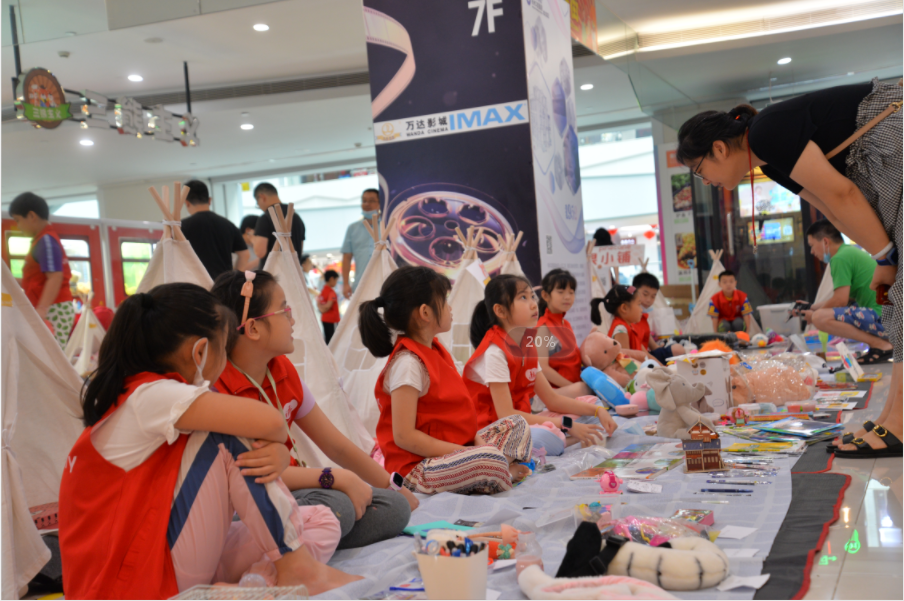 ˮ�������ǽ��ٶ������˶�Բ������