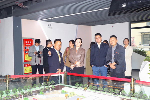 ®����ί��ί��������������һ��ݰ��®��������ʱ�Ĵ�԰����