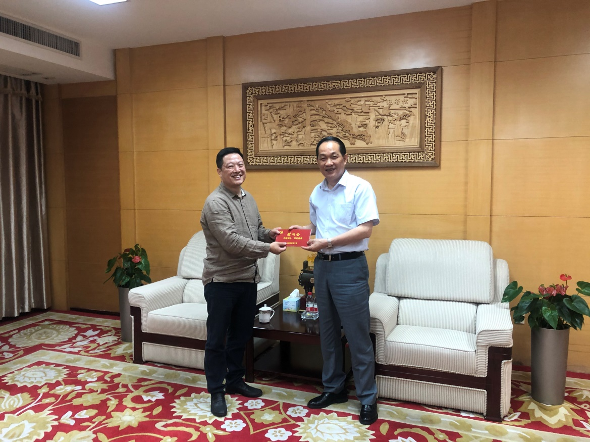 �����ֵ�����Ԫ�����δ���ο�����칲����Ա