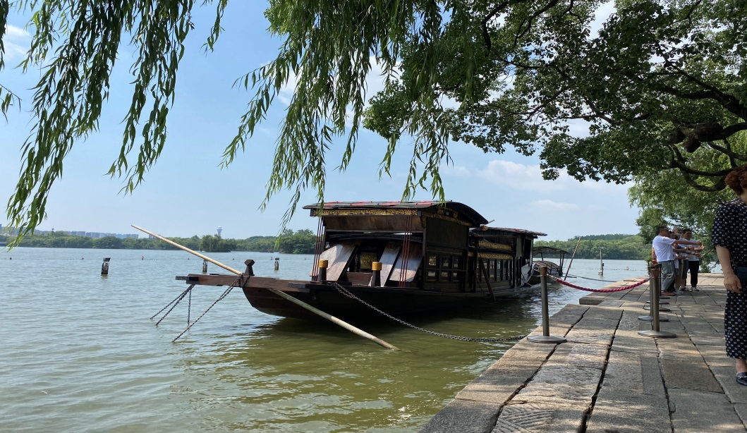 ���뼯�ŵ�Ա���������˶��и�