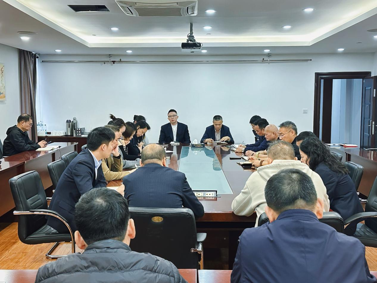 Ǯ���̳��ٿ�2025��11����������