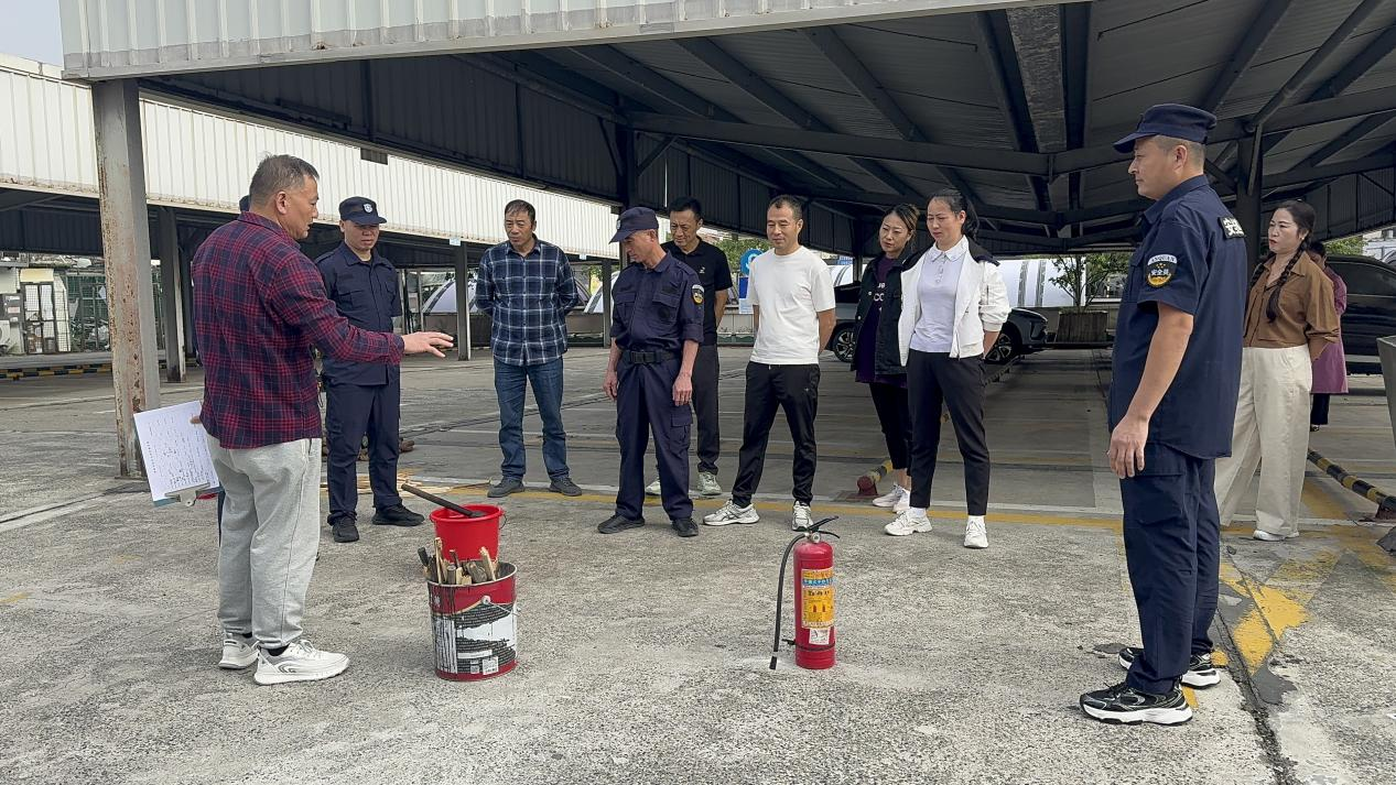 �����Դ� ȫ���Ը� Ǯ���̳Ǳ�ս�����˶���