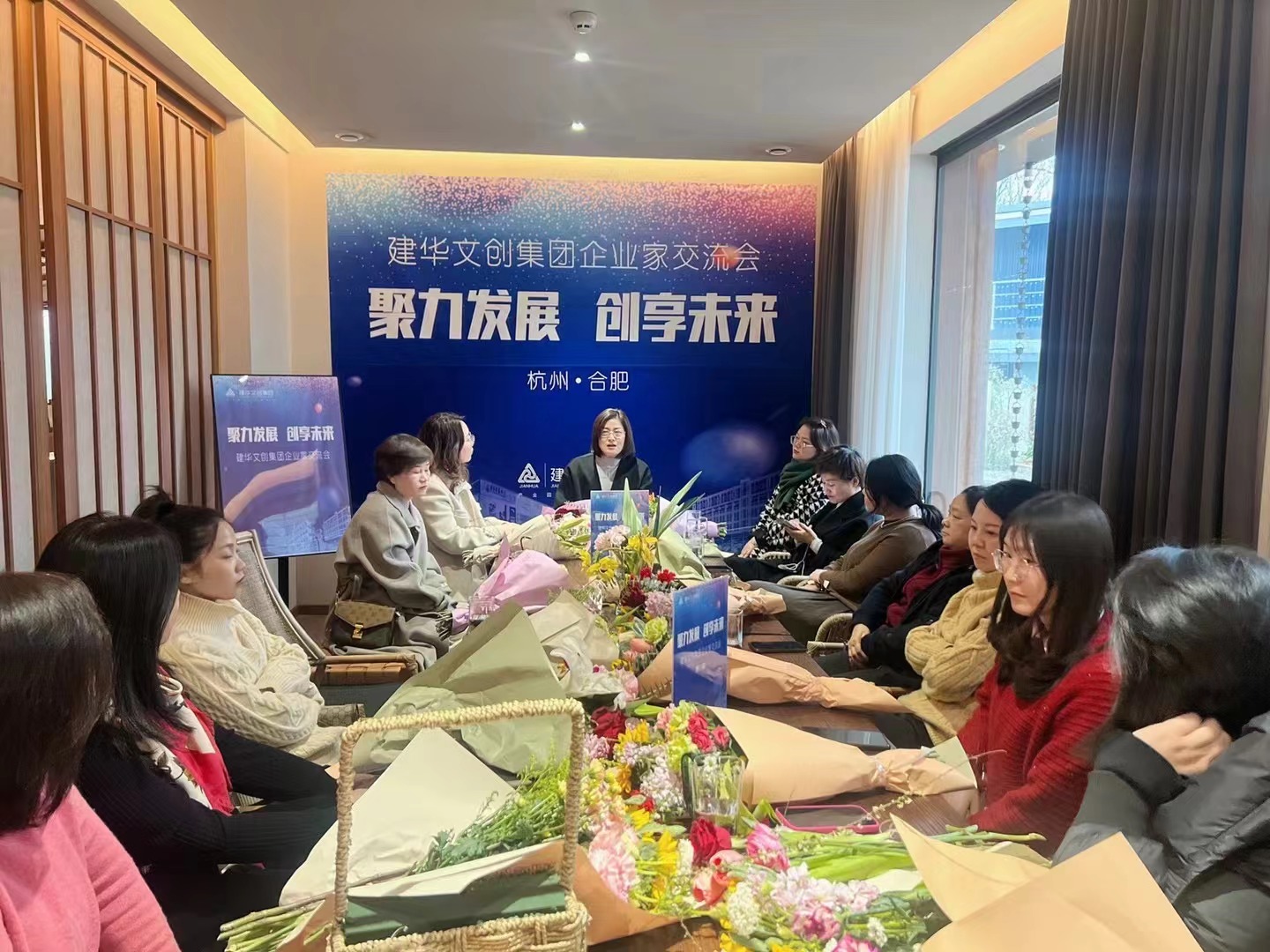 ������ʱ�Ĵ����ſ�չ�조���ˡ�Ů��ҵ�ҽ�����