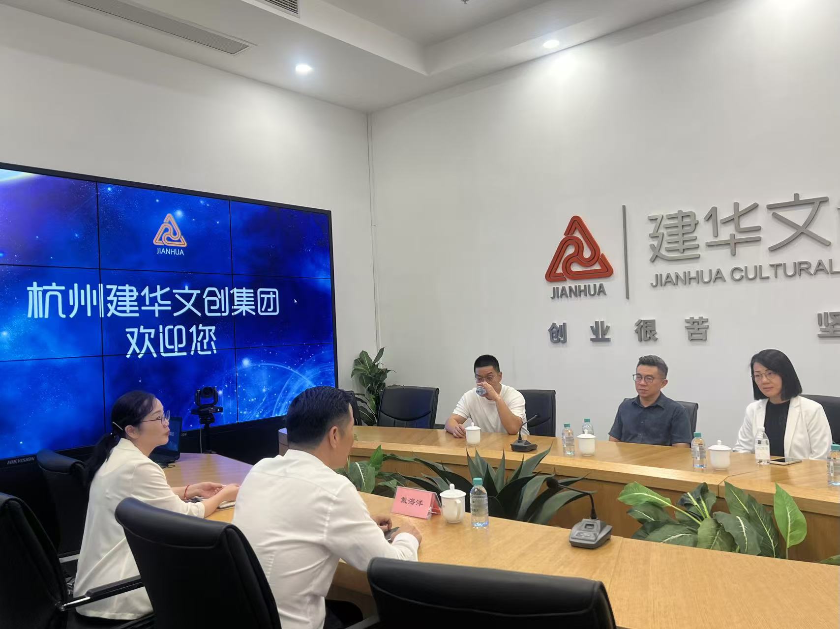 �й�������ó�����̴�ʹ������ó�ٻ�ίԱԬԴ��һ��ݰ��������ʱ�Ĵ�������̸����