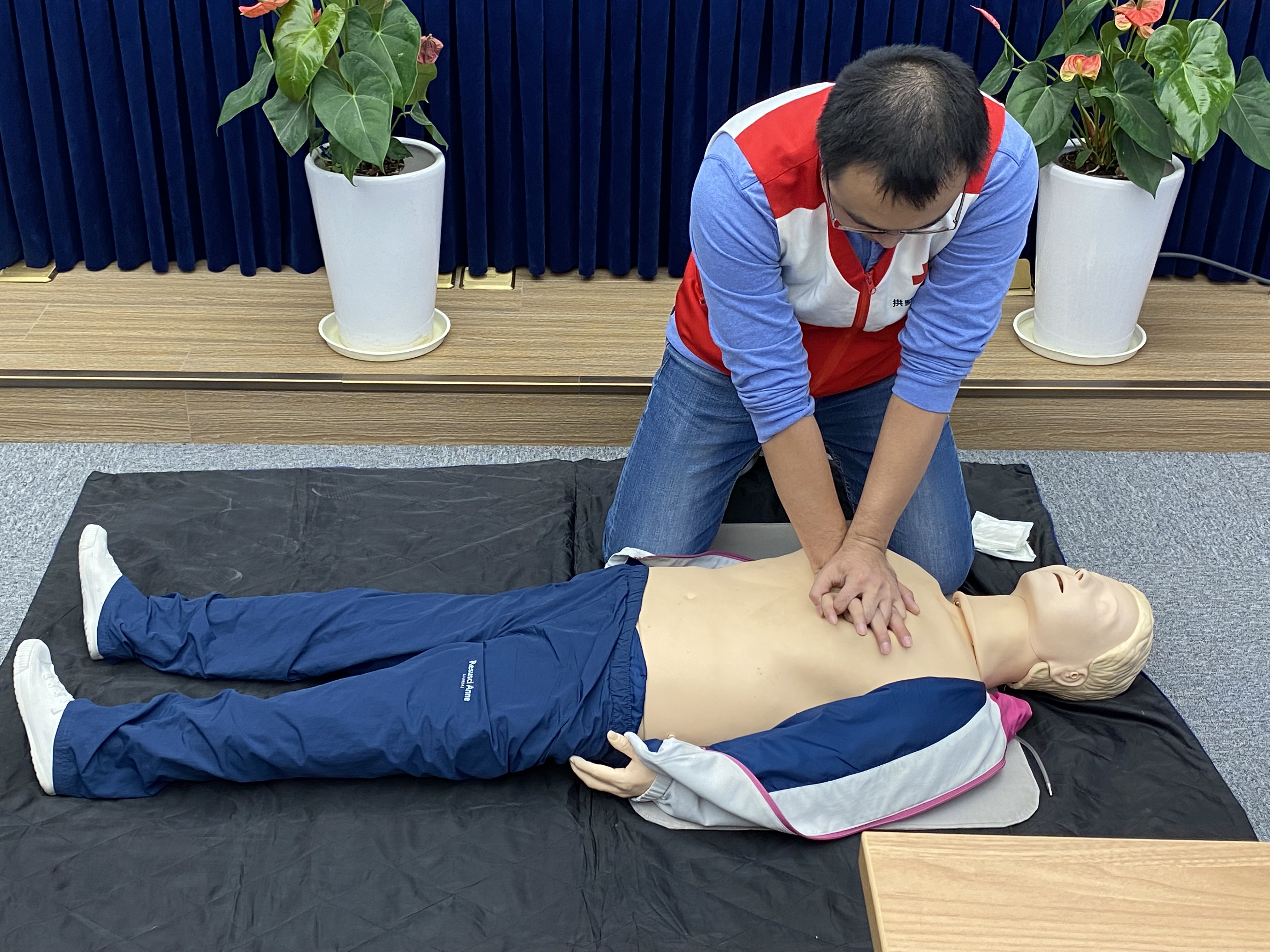 Ǯ���̳Ǽ��������ֵ��ܹ�����֯��չ������Ȼ���ѵ