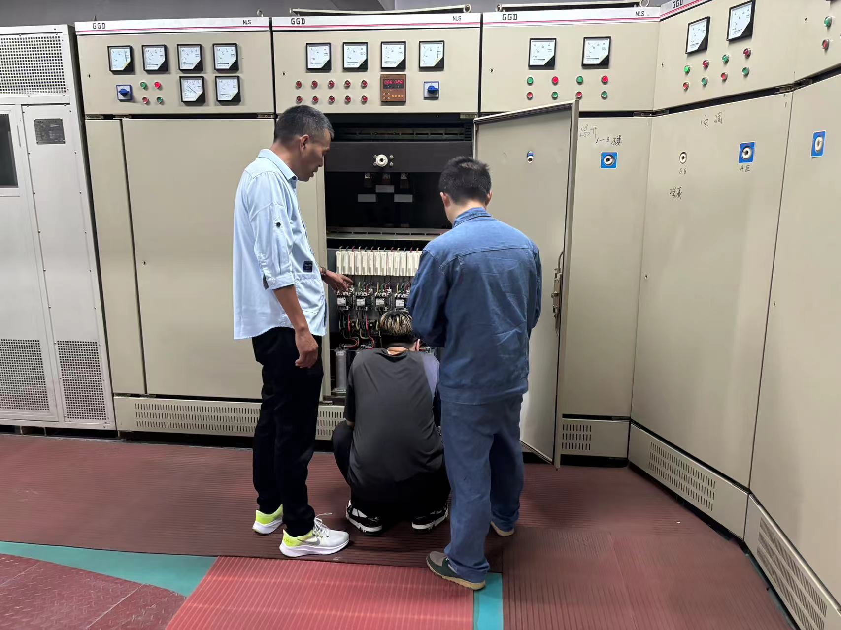 ϸ����º�װ������ ȷ���õ��徲