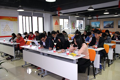 20131108������ʱ�Ĵ�԰�����ȫ�嵳Ա���˳����� (3).jpg