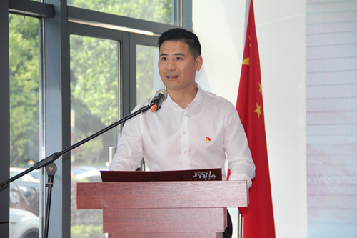 20190528����  �������������ס����������������˻㡱����������ʱ�Ĵ�����ר�������˶�Բ����Ļ (3).jpg